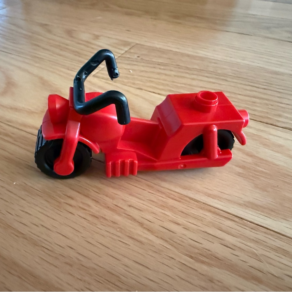 Lego Duplo red motorcycle rare piece #74201